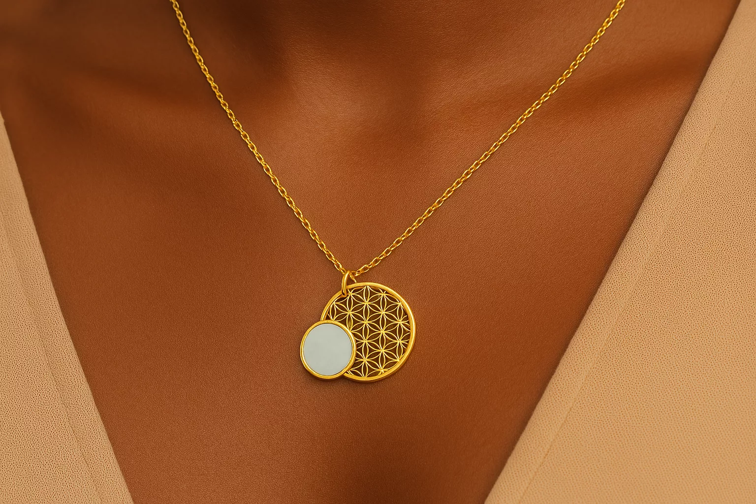 Collier Olfactif BLOM Or <br> Diffuseur de bien-être – Image 2